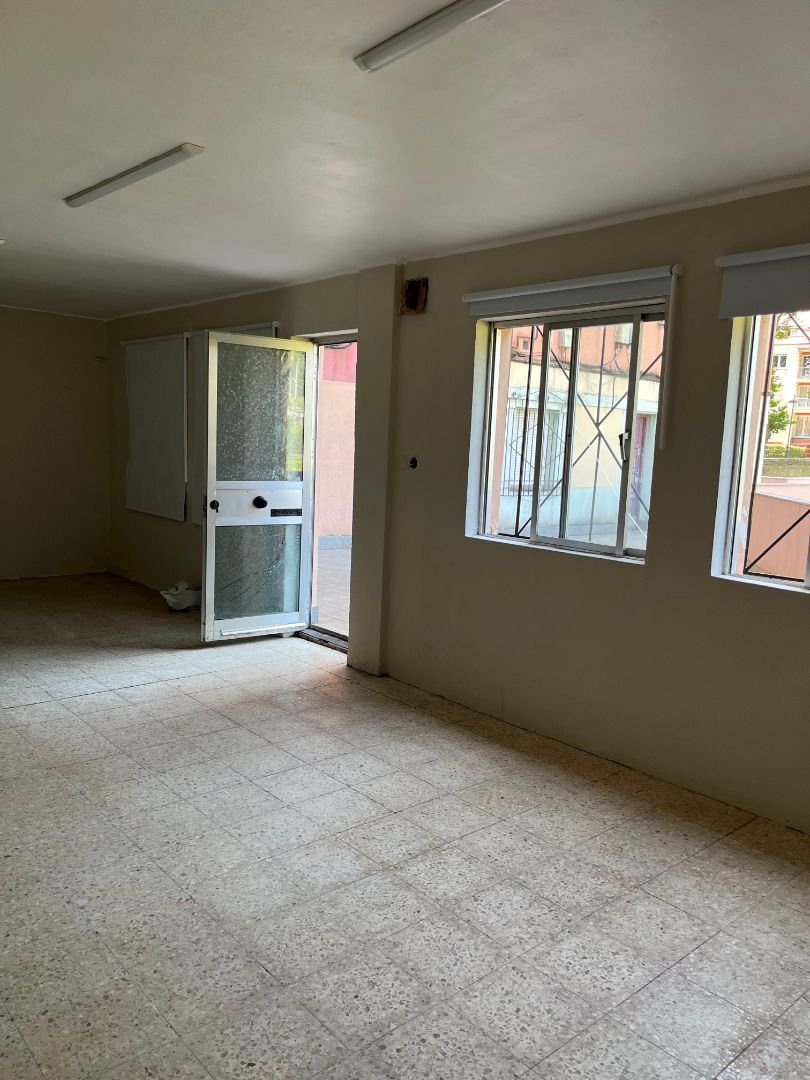 Premises to rent in El Astillero  