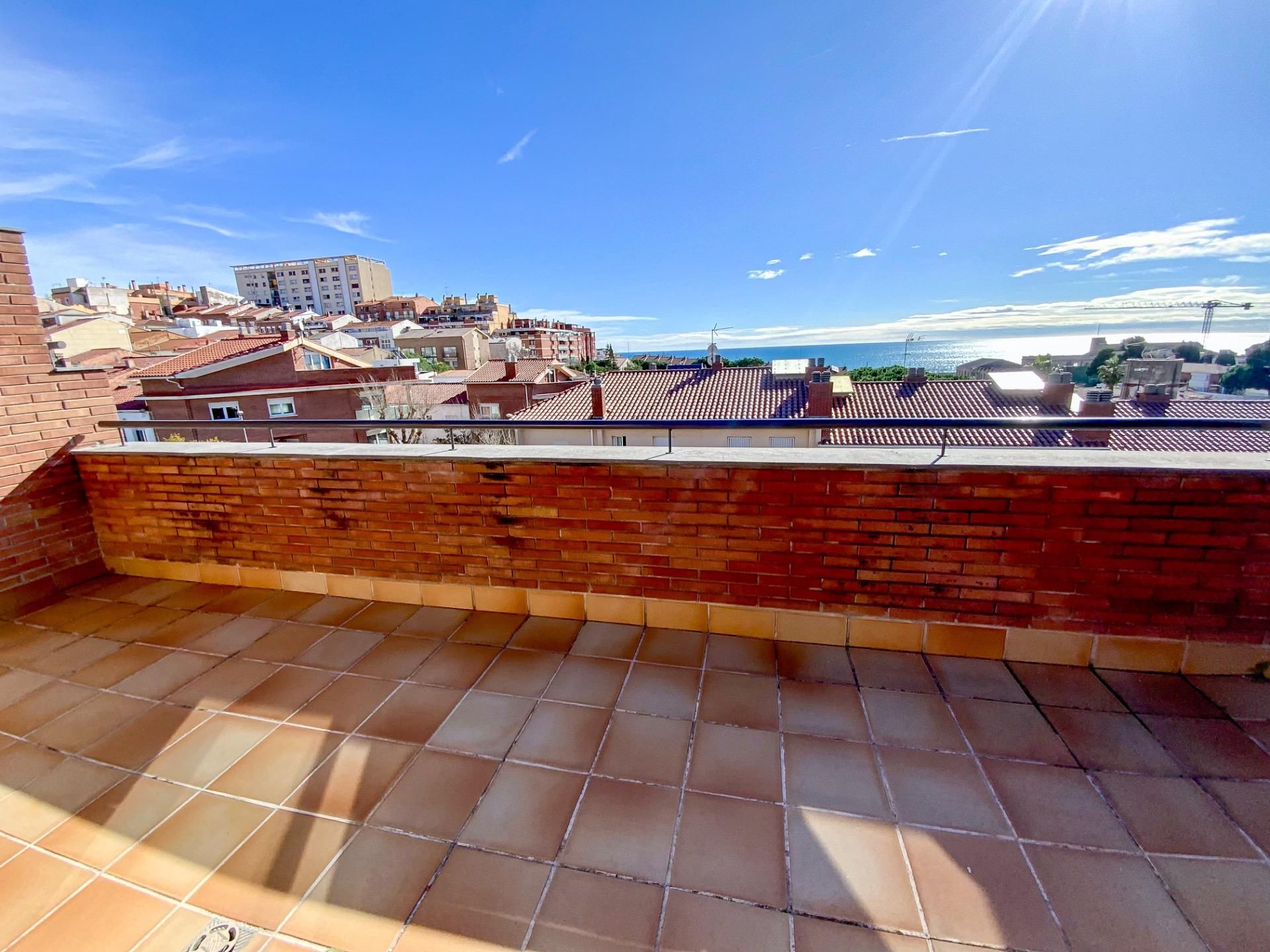 Terrace of Single-family semi-detached for sale in El Masnou  with Air Conditioner, Heating and Private garden