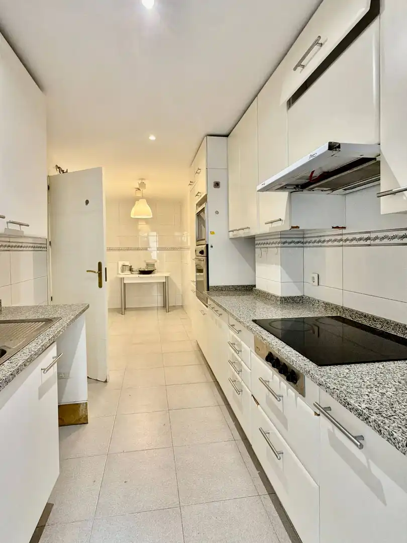 Kitchen of Ground floor for sale in La Moraleja  with Air Conditioner, Heating and Private garden