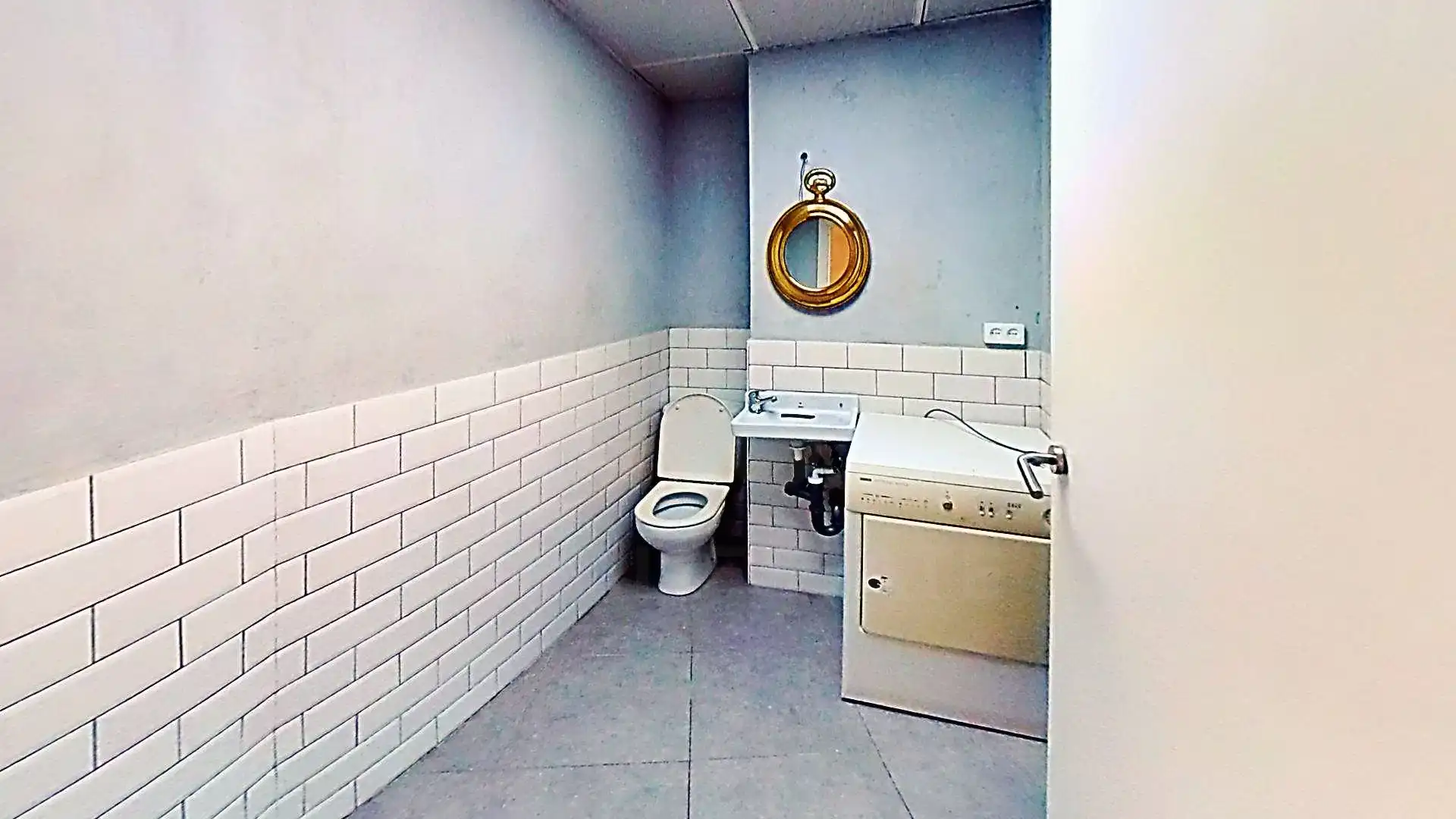 Baño de Local en venta en Pla - Carolinas