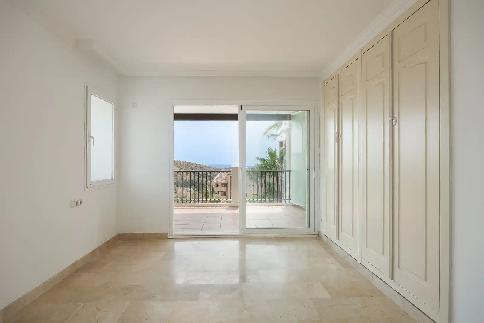 Apartment mit Aufzug zum Verkauf in Calahonda, imagen 22