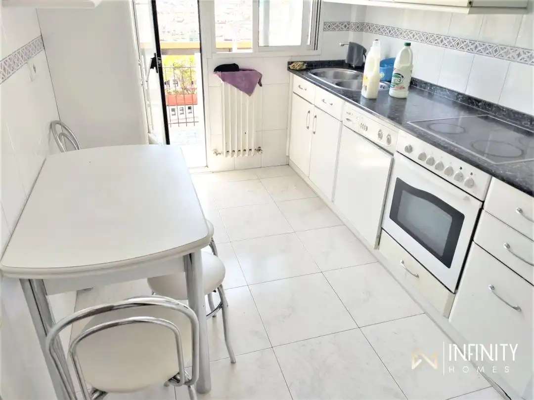 Cocina de Piso de alquiler en Bilbao  con Calefacción y Terraza