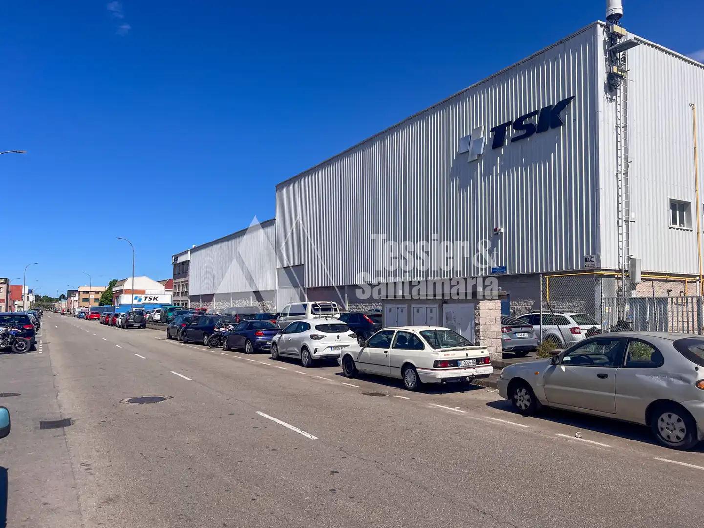 Fabrikhallen zur Miete in Gijón 