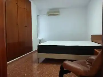 Schlafzimmer von Wohnung zur Miete in Burjassot mit Klimaanlage, Heizung und Terrasse