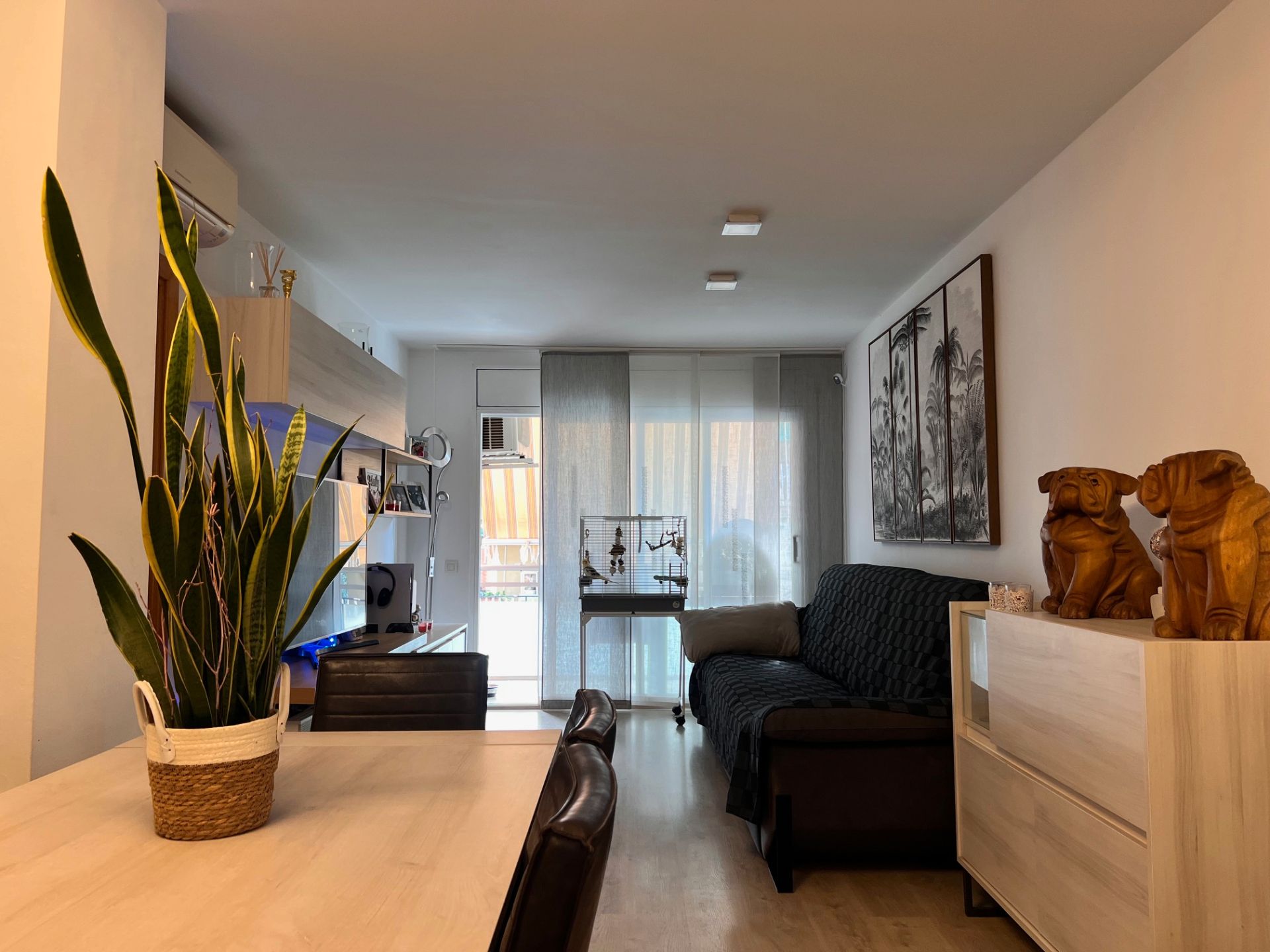 Living room of Flat for sale in Vilassar de Mar  with Air Conditioner, Heating and Parquet flooring