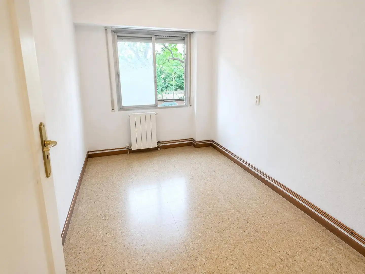 Habitación de Piso en venta en Valencia con Calefacción y Balcón