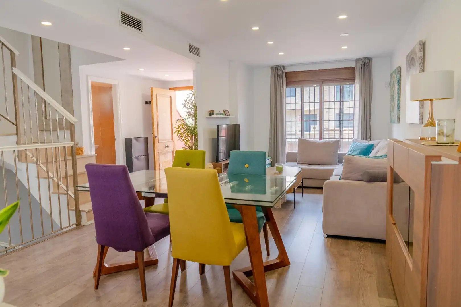 Comedor de Casa o chalet en venta en Almería con Aire acondicionado, Jardín privado y Terraza