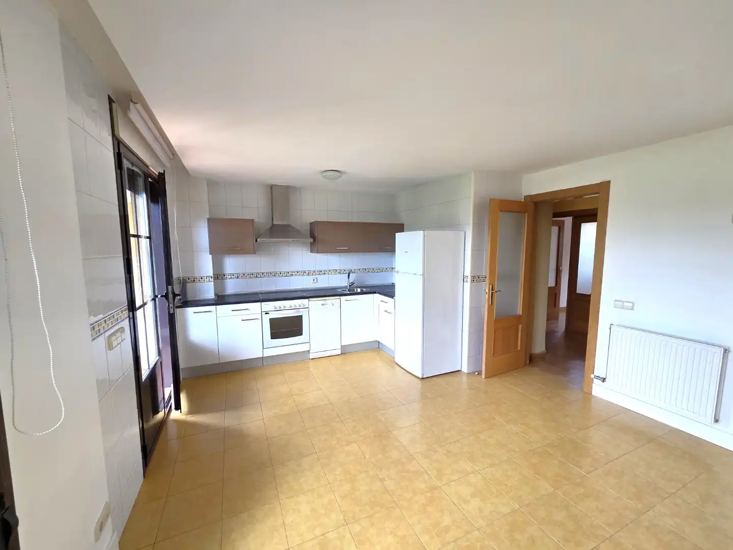 Cocina de Casa adosada en venta en Cardeñadijo con Calefacción, Jardín privado y Terraza