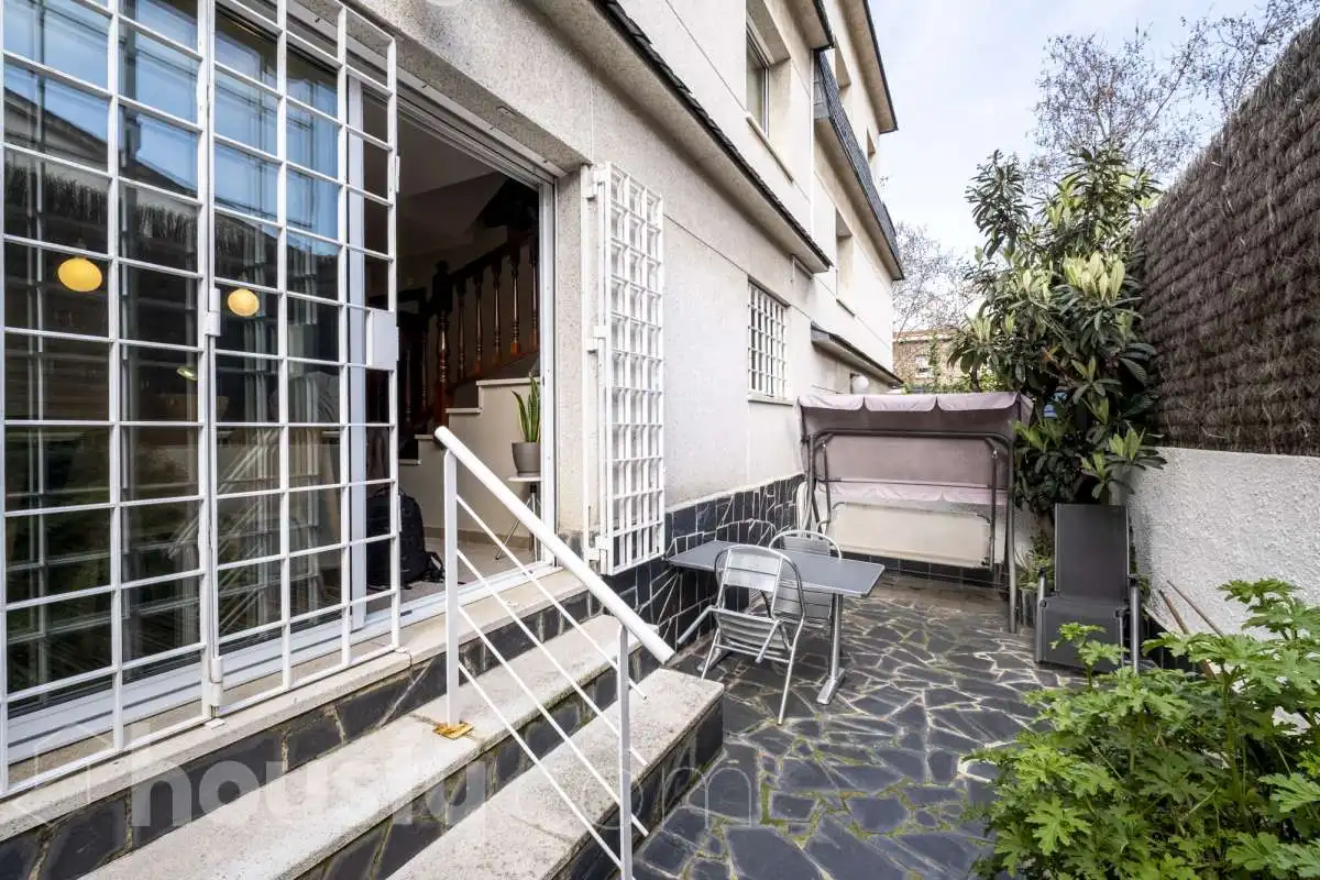 Vista exterior de Casa o chalet en venta en Barcelona con Aire acondicionado, Calefacción y Jardín privado