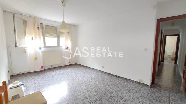 Piso en Venta en Avenida Avinguda de la Mediterrània en Badia del Vallès