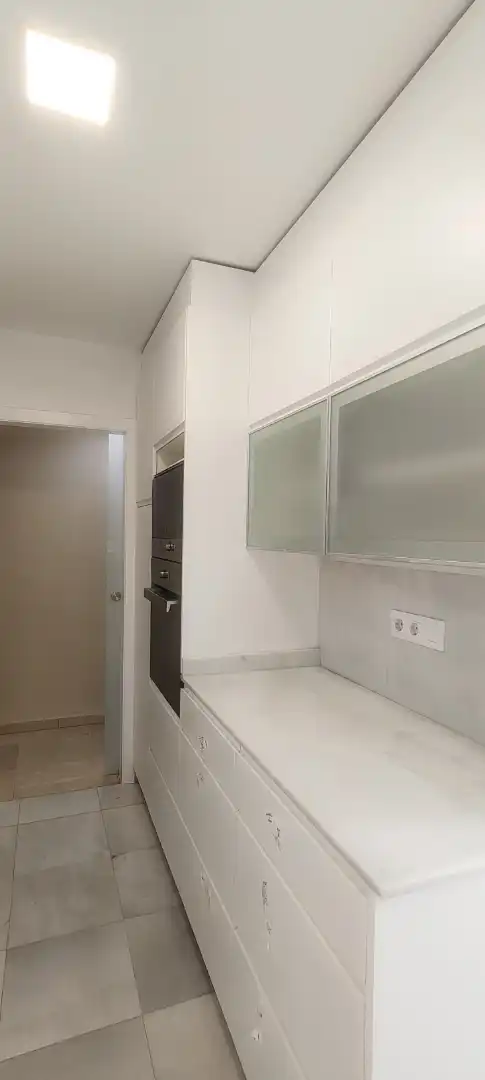 Kitchen of Flat for rent in Sevilla  with Air Conditioner, Storage room and Oven