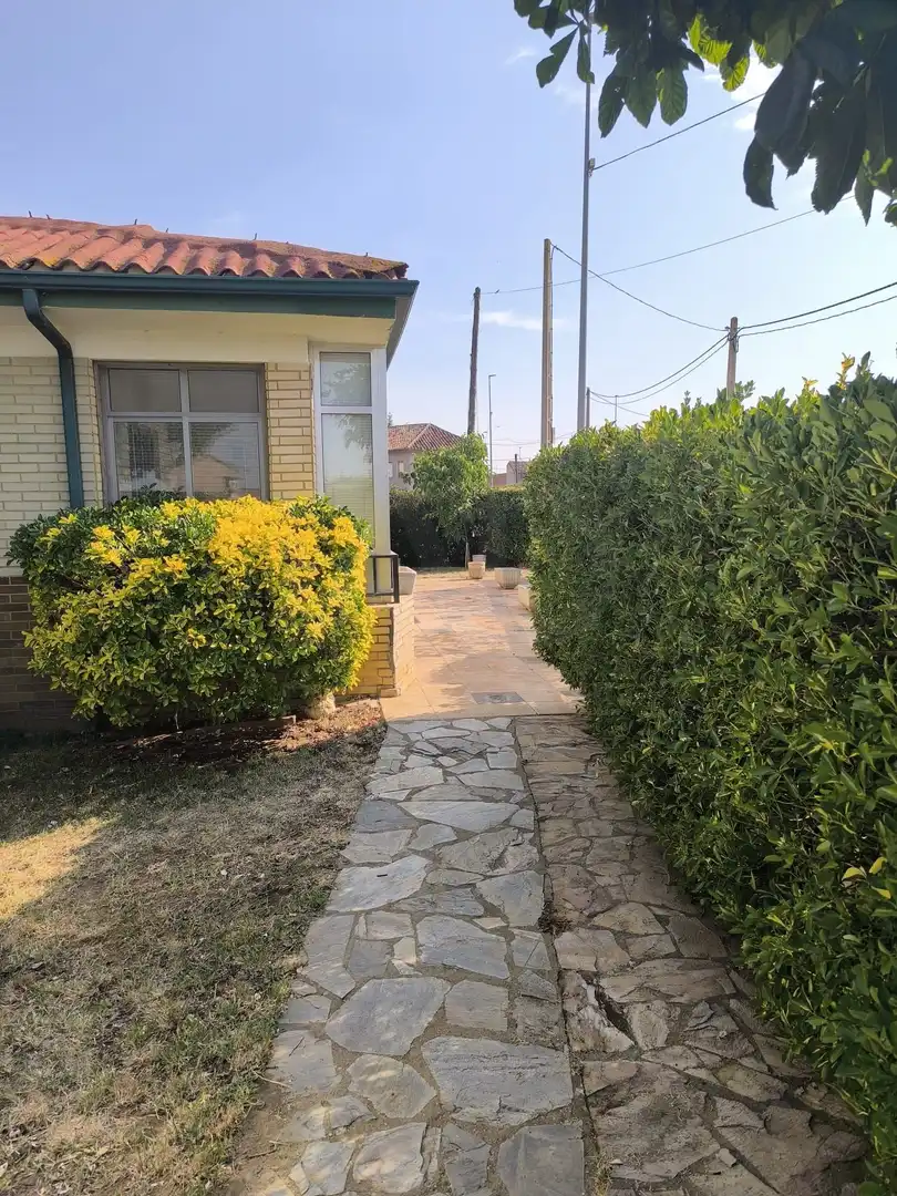 Vista exterior de Casa o xalet en venda en Matanza amb Calefacció