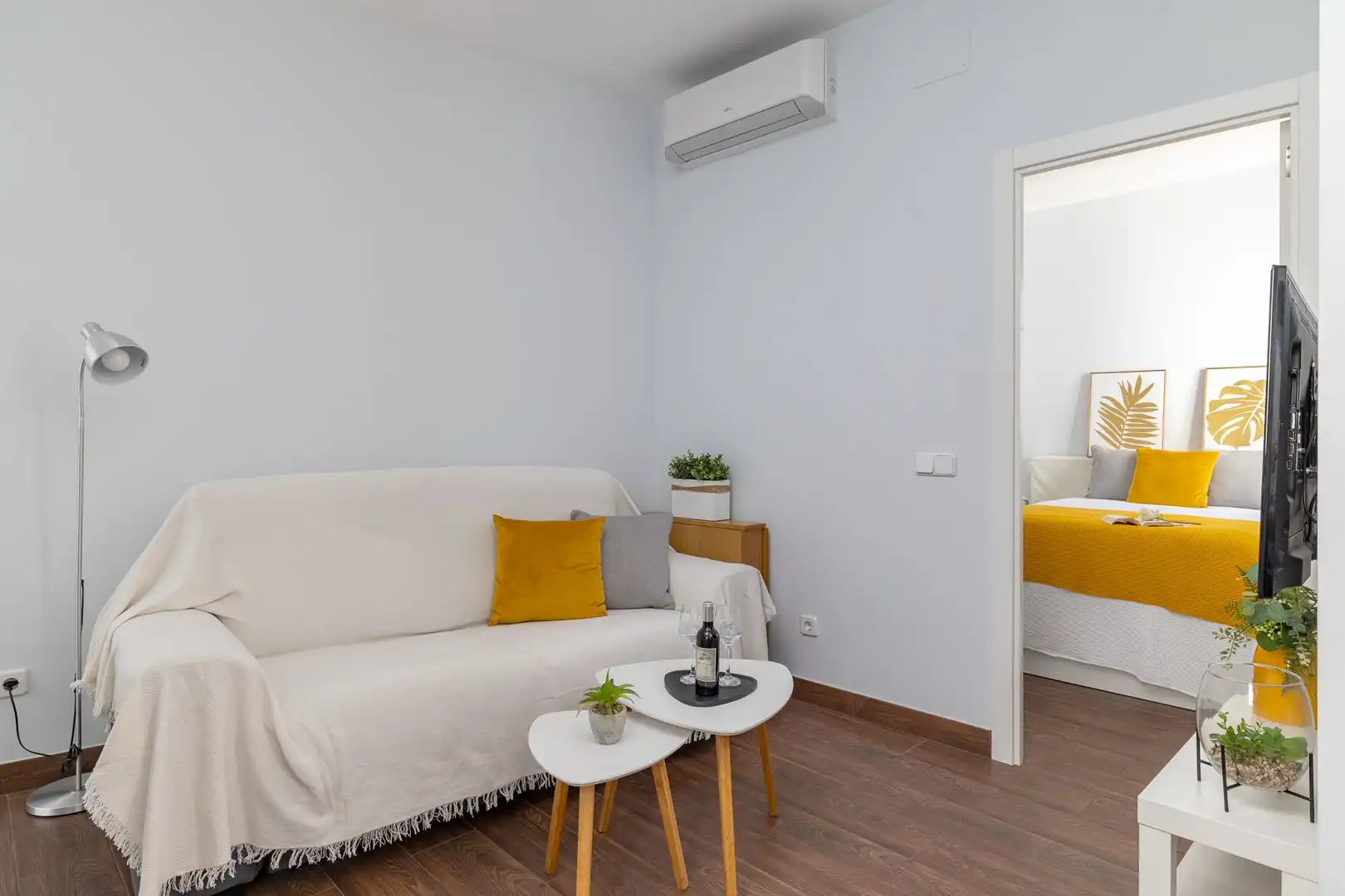 Bedroom of Apartments for sale in Arganzuela