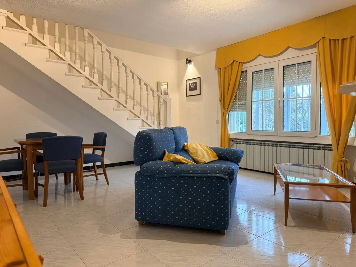 Living room of Study for rent in Villanueva de la Cañada  with Air Conditioner, Private garden and Terrace