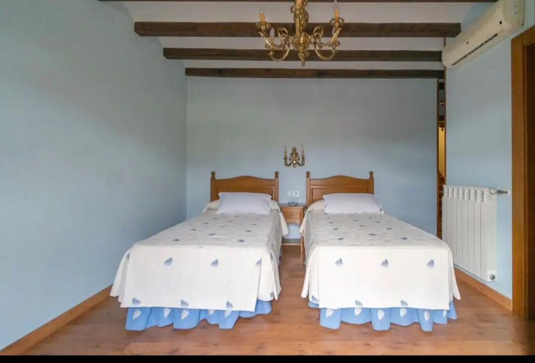 Schlafzimmer von Country house zum Verkauf in Santiurde de Toranzo