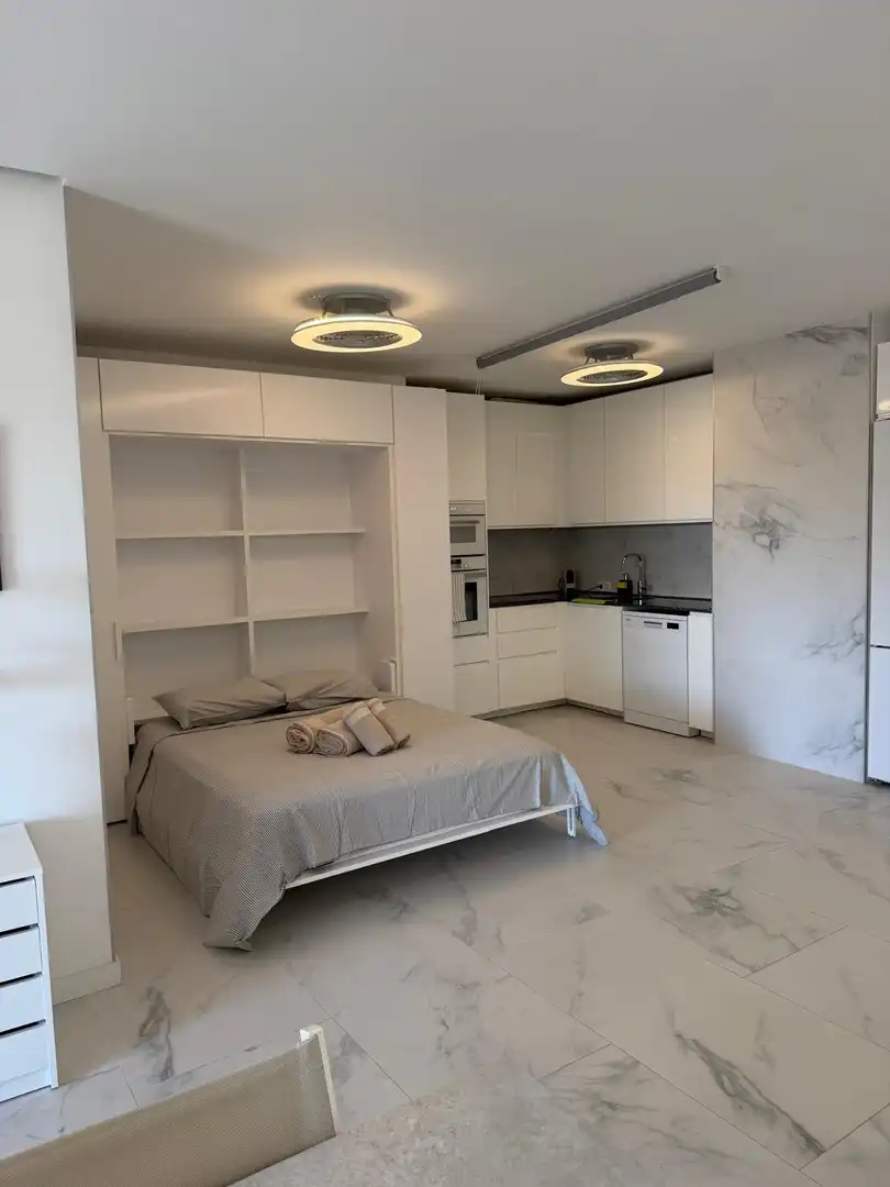 Cocina de Apartamento de alquiler en Marbella con Aire acondicionado, Terraza y Piscina