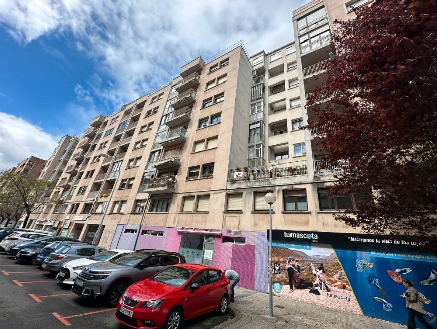 Vista exterior de Pis en venda en  Pamplona / Iruña amb Calefacció i Terrassa