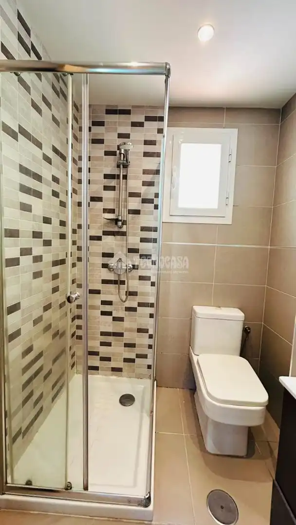 Piso con ascensor en venta en C. de Valmojado, imagen 7