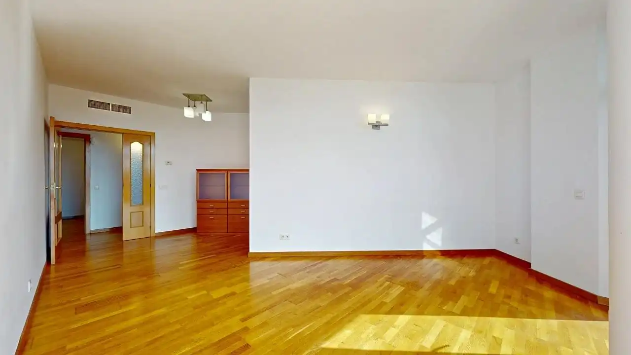 Sala d'estar de Pis en venda en Barcelona amb Aire condicionat, Calefacció i Parquet
