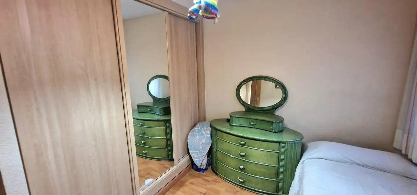 Bedroom of Detached homes for sale in Zaragoza  with Air Conditioner, Heating and Private garden