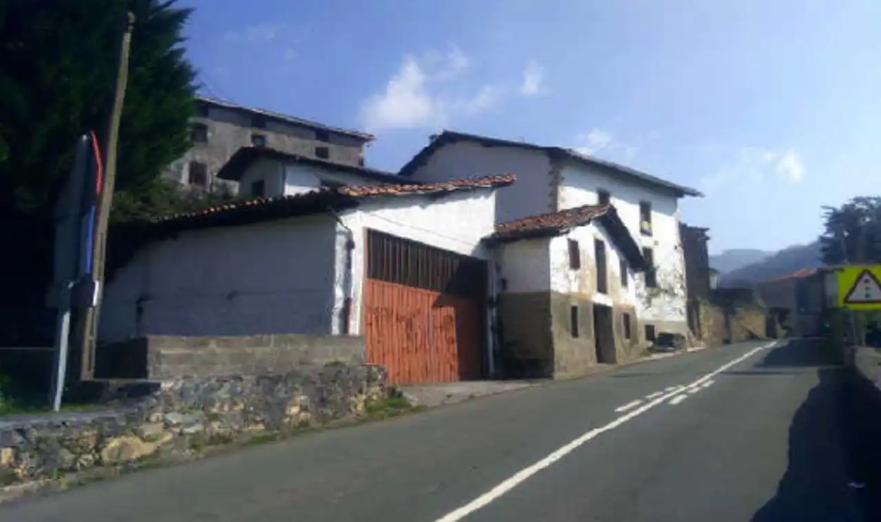 Vista exterior de Residencial en venta en Errezil, Gipuzkoa