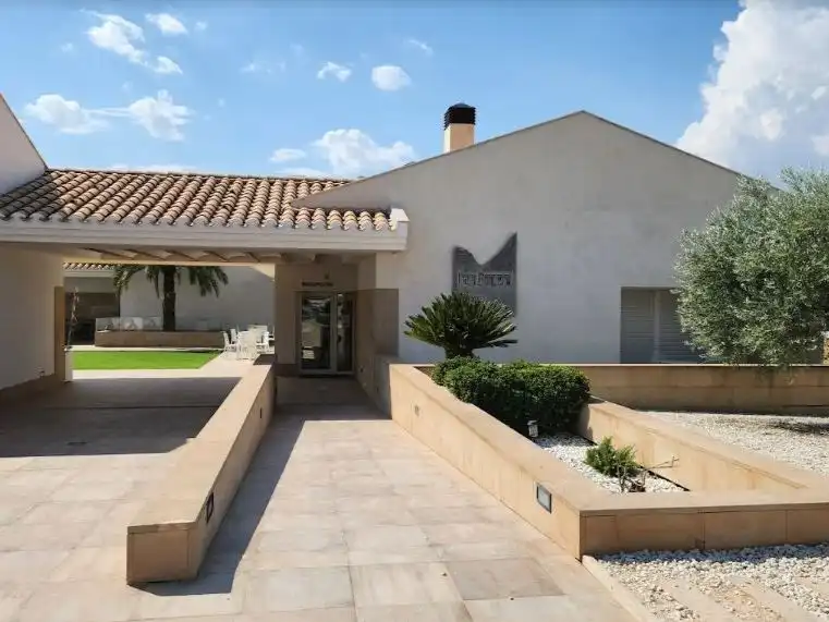 Detached house with pool for sale in Calle del Vino 1, imagen 3