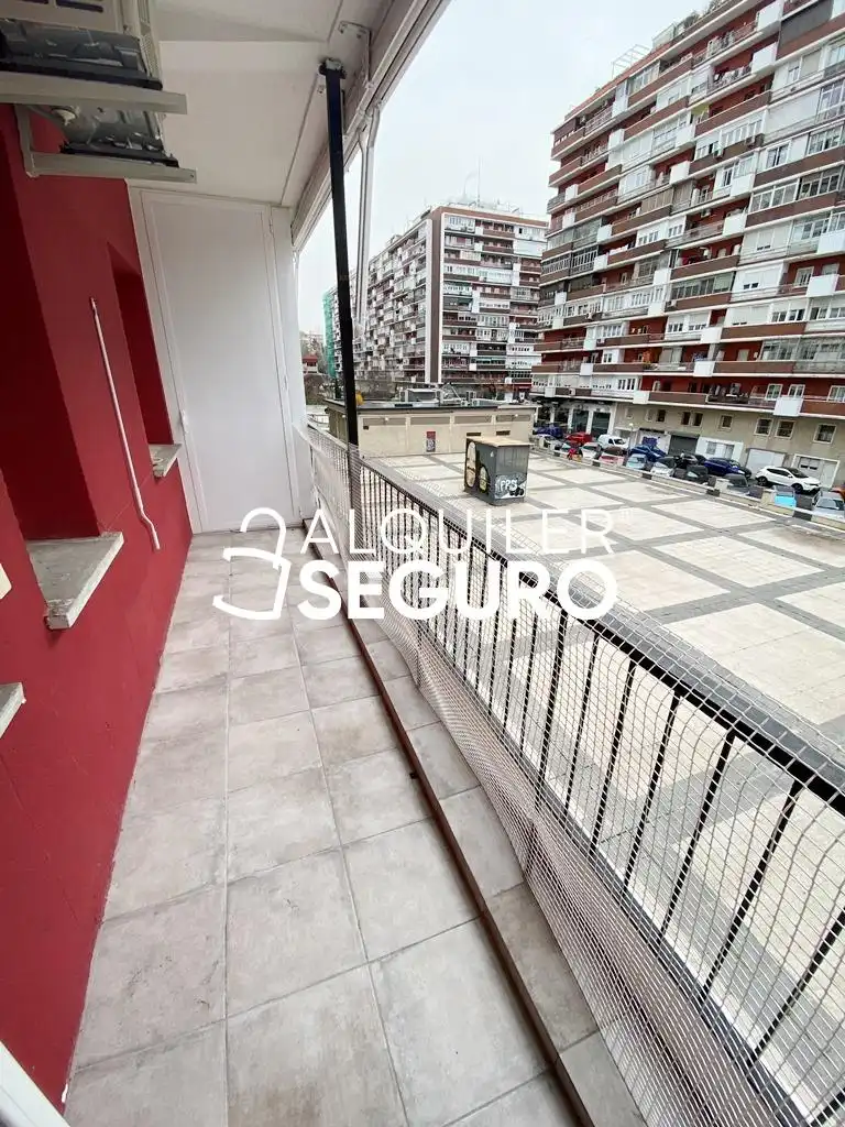 Balcony of Flat for rent in Madrid  with Air Conditioner and Heating