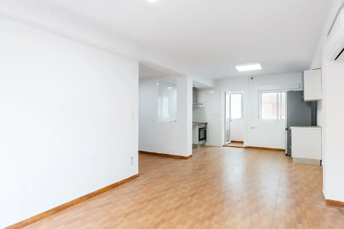 Flat for sale in Xirivella  with Air Conditioner and Heating