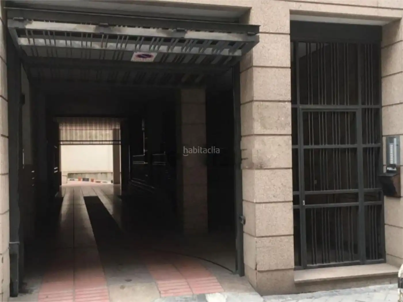 Individual en alquiler en Calle de Medellín 11, imagen 2