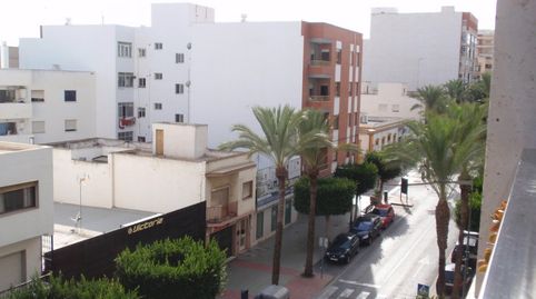 PISAZO DE 4 DORMITORIOS  GARAJE TRASTERO en el CENTRO de EL EJIDO