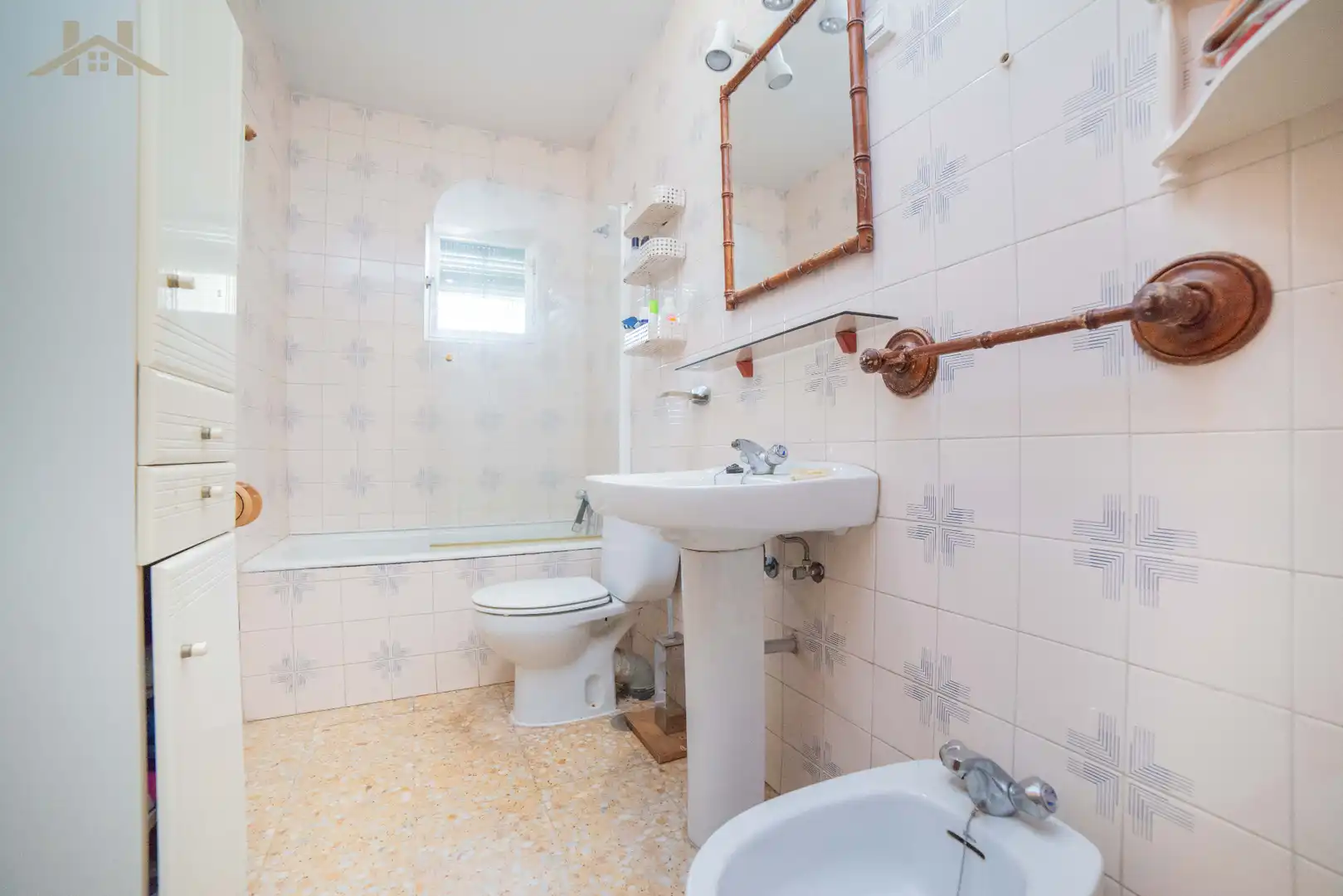 Bathroom of Country homes for sale in Carranque  with Private garden and Swimming Pool