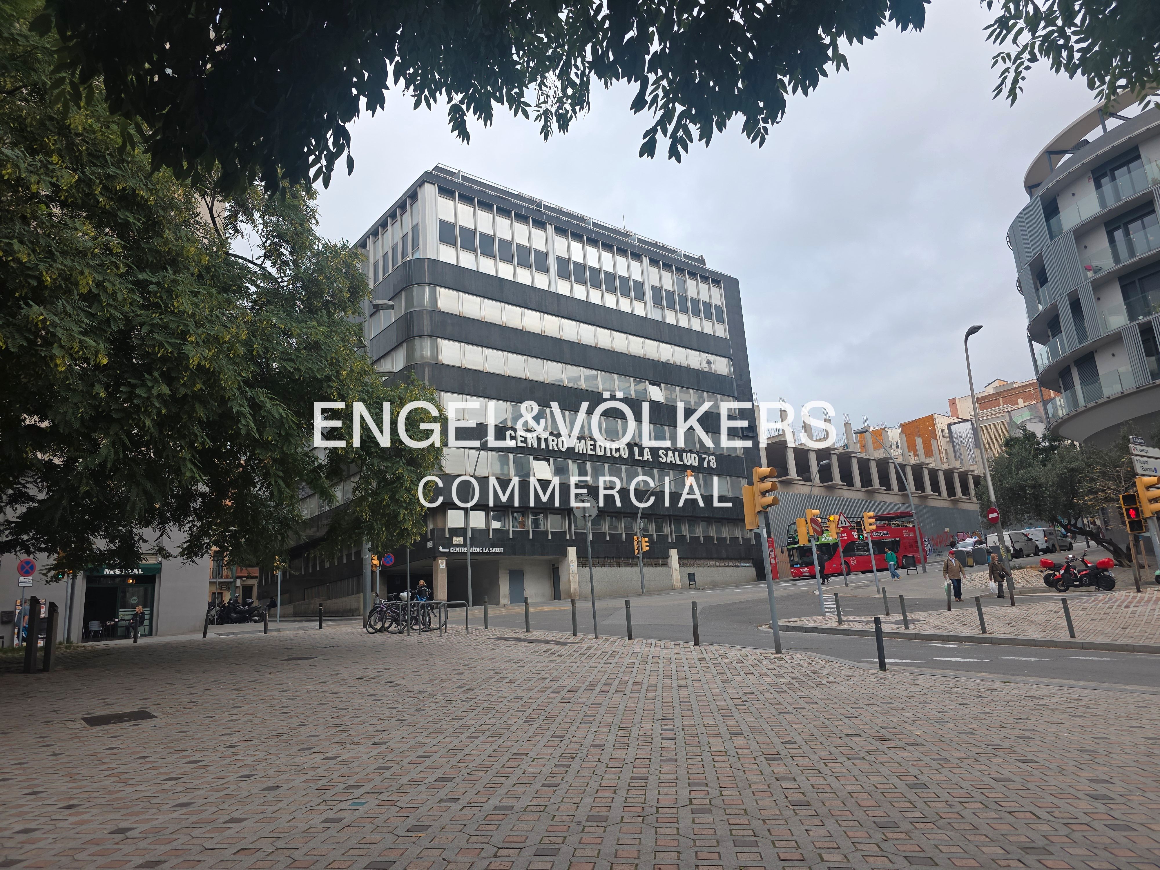 Vista exterior de Oficina en venta en  Barcelona Capital