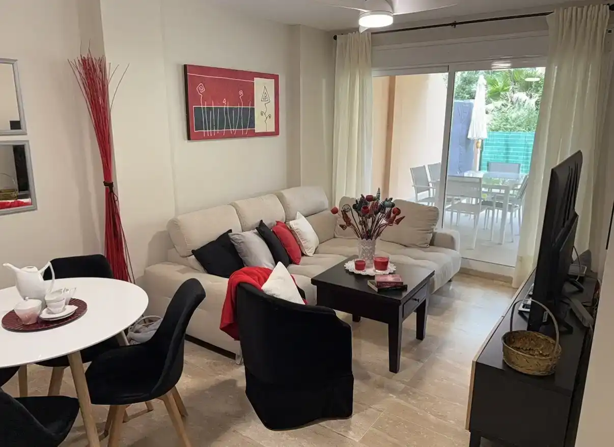 Sala de estar de Piso en venta en Marbella con Aire acondicionado, Piscina y Balcón