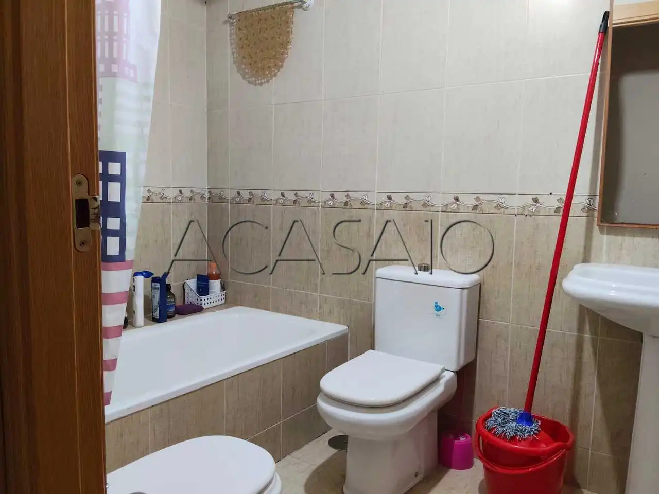 Bathroom of Flat for sale in El Viso de San Juan  with Heating