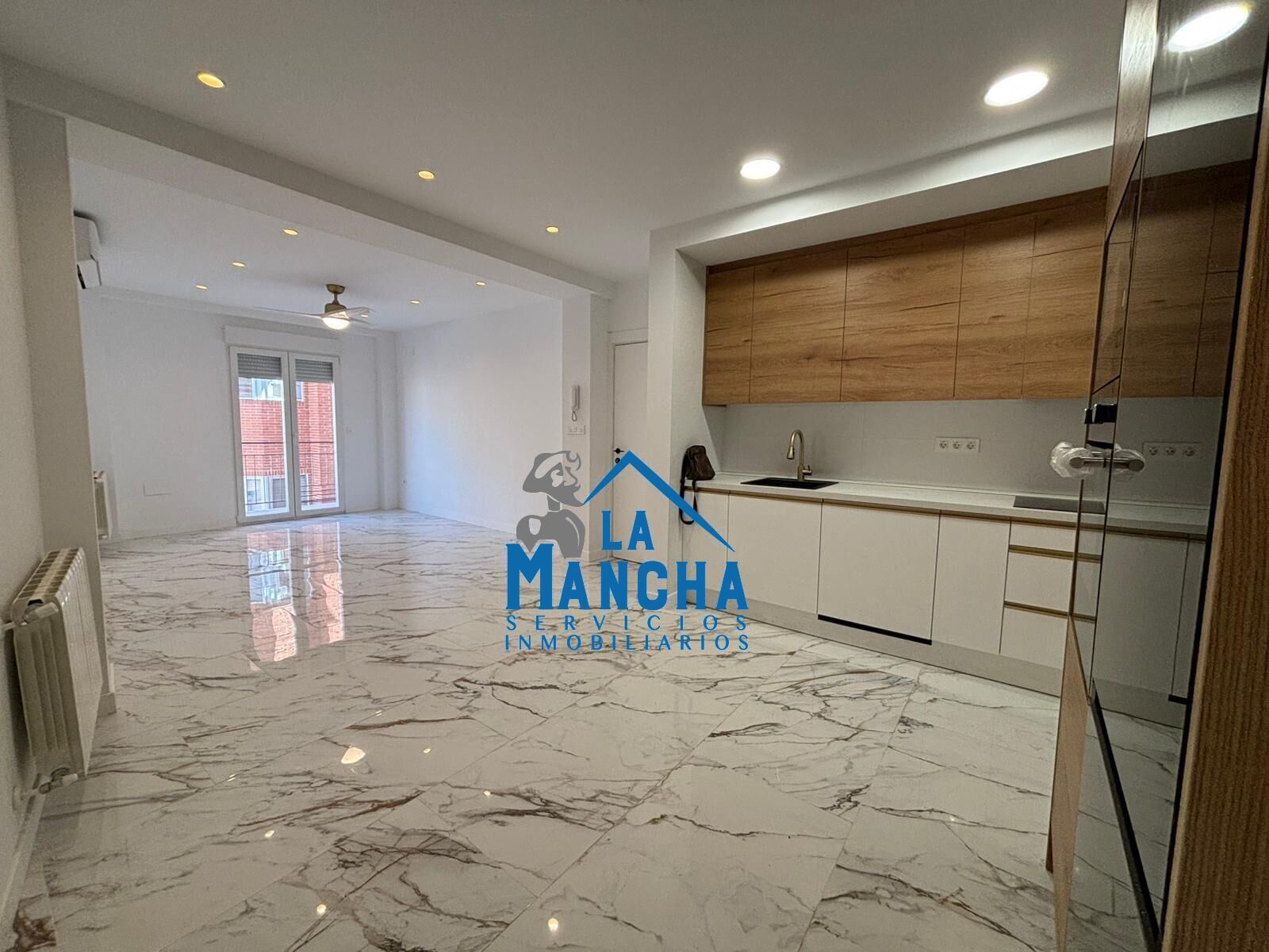 Vista exterior de Piso en venta en  Albacete Capital con Aire acondicionado, Calefacción y Terraza