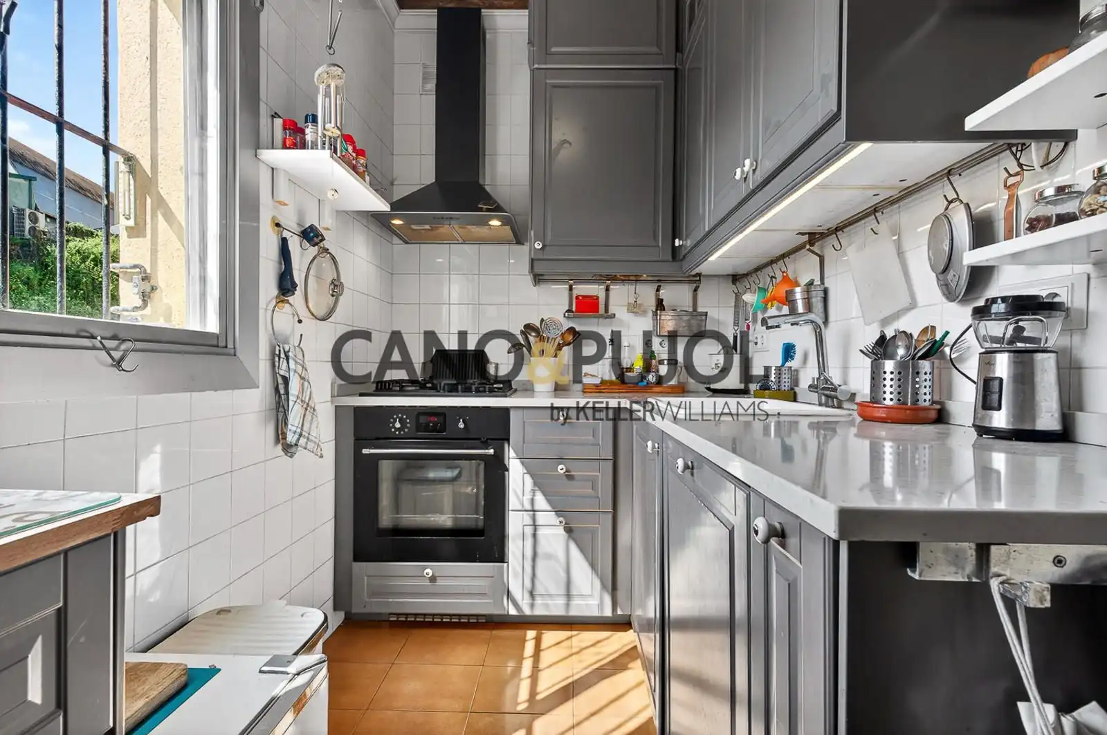 Cocina de Piso en venta en Barcelona con Calefacción