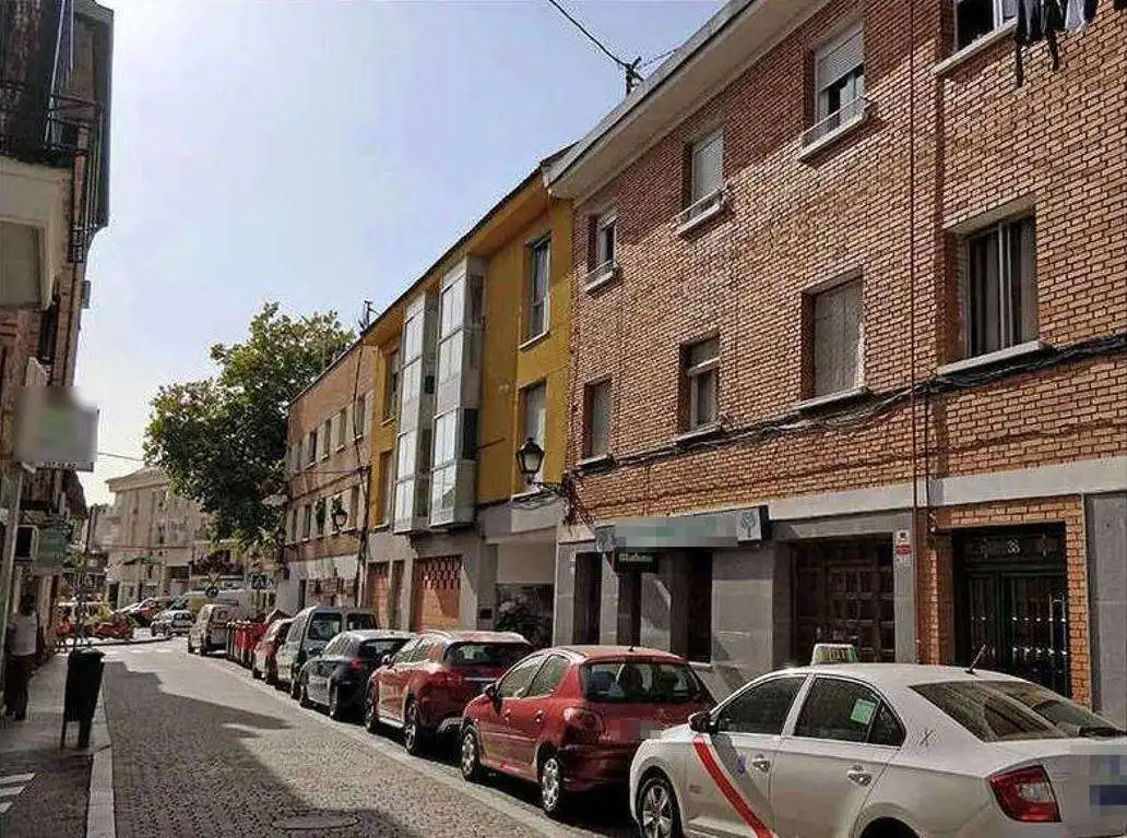 Vista exterior de Piso en venta en Madrid con Trastero