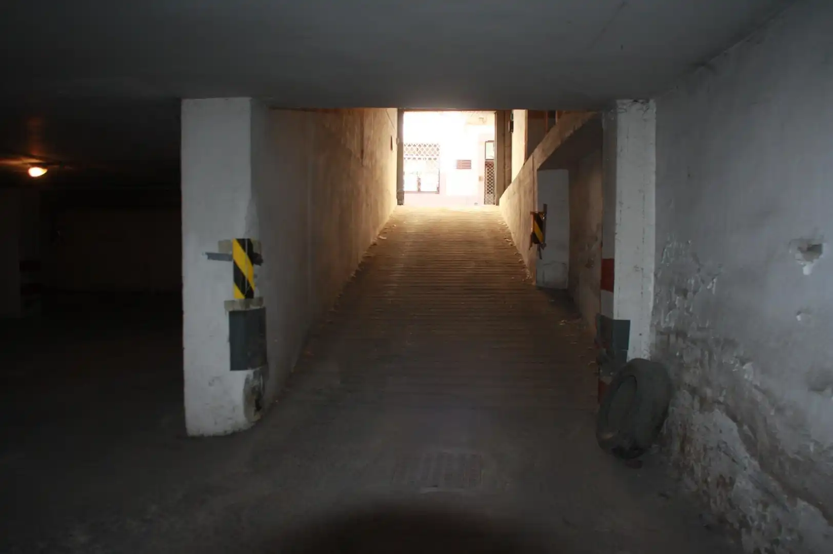 Garaje de alquiler en Zona Sur - Av. de España - San Miguel