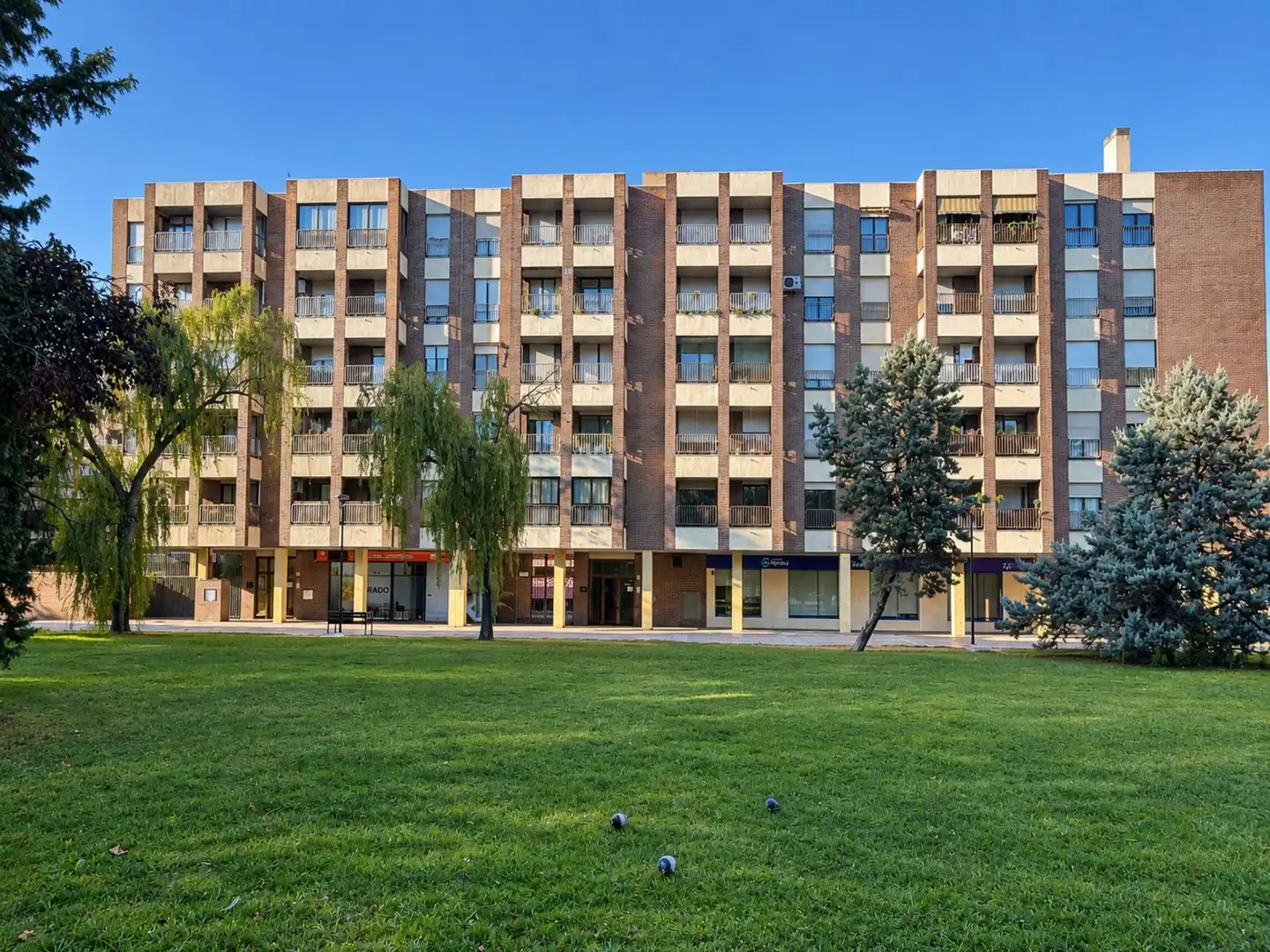 Piso con piscina en venta en Actur-Rey Fernando