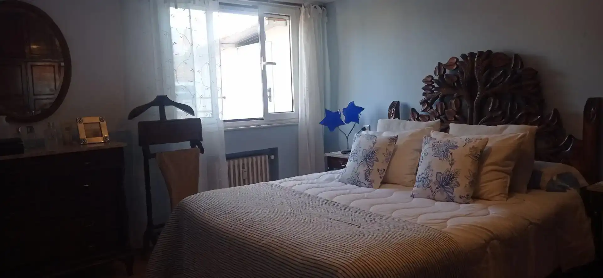 Dormitori de Àtic per a compartir en Oviedo  amb Parquet, Moblat i Forn