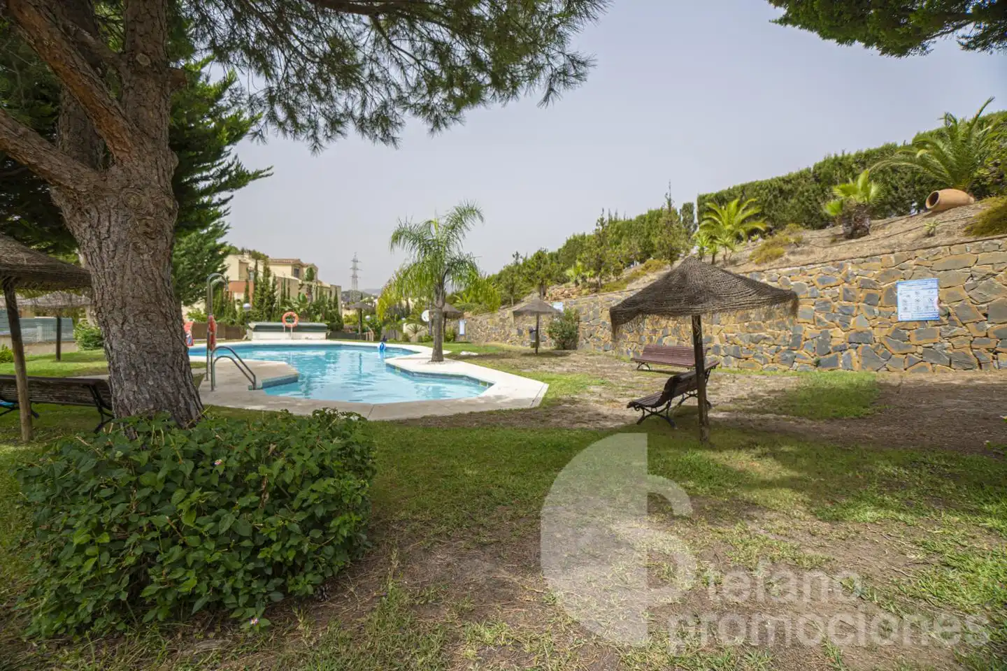Piscina de Casa adosada en venta en Málaga con Aire acondicionado, Calefacción y Jardín privado