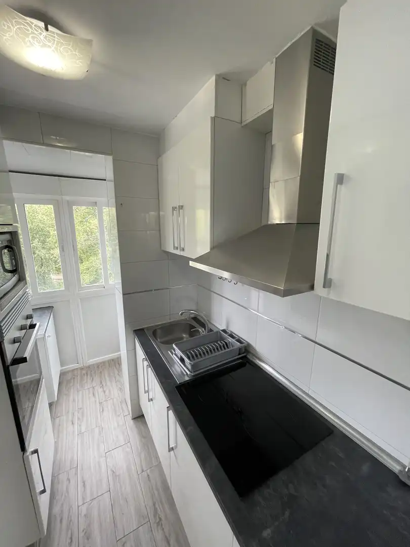 Room in Calle Alcocer, 37, Los Ángeles