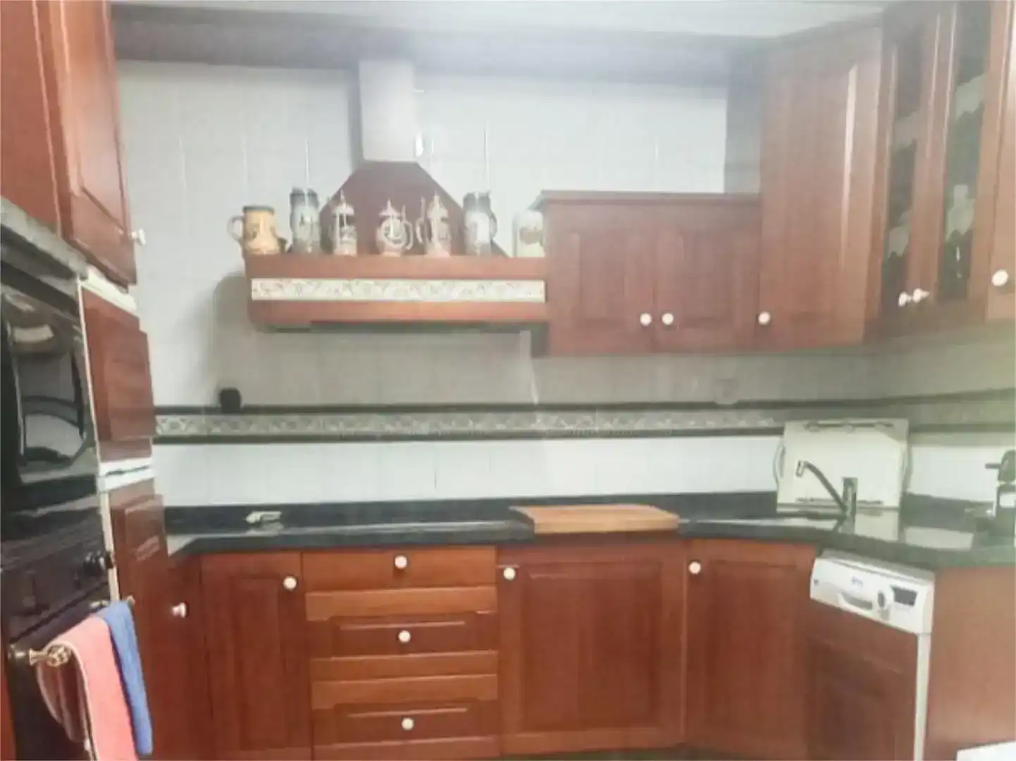 Cuina de Pis en venda en Valdepiélago amb Jardí privat, Piscina i Moblat