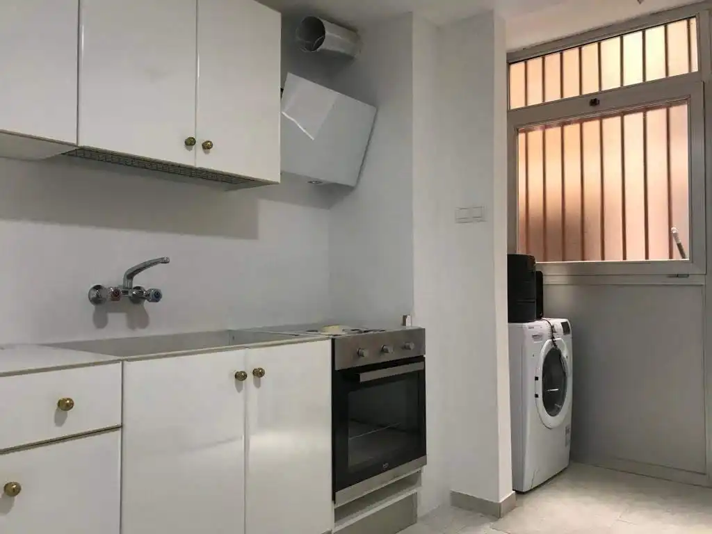Kitchen of Flat for rent in Granada  with Air Conditioner, Heating and Furnished