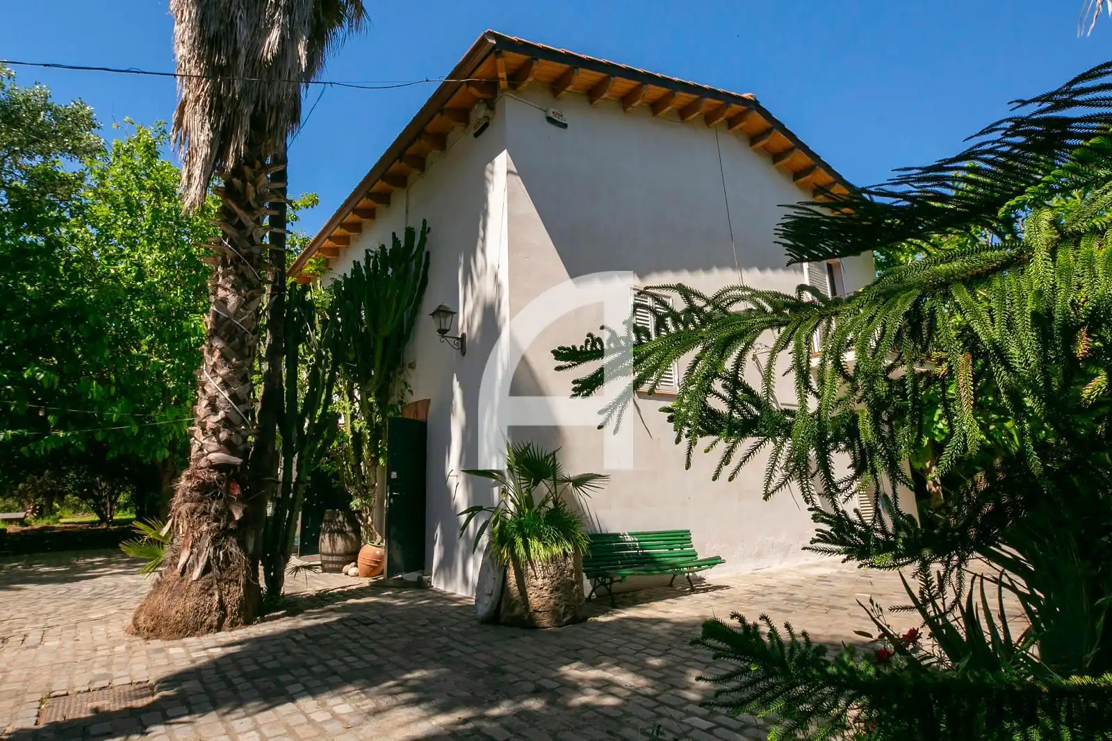 Vista exterior de Finca rústica en venta en Sant Boi de Llobregat con Terraza y Trastero