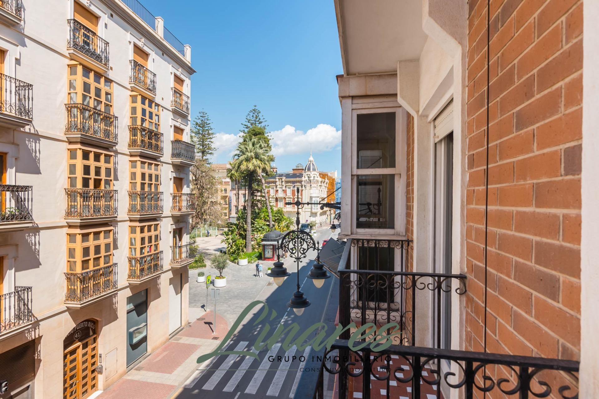 Vista exterior de Pis en venda en Cartagena amb Terrassa i Balcó
