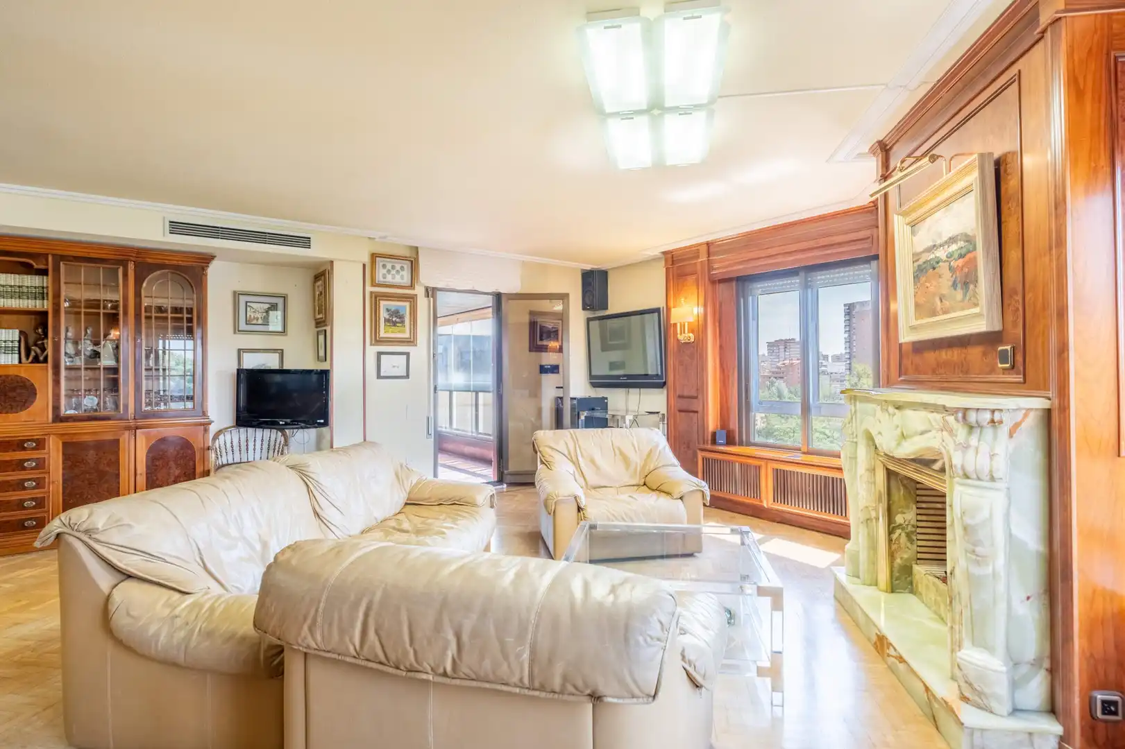 Wohnzimmer von Wohnung zum Verkauf in Zaragoza mit Klimaanlage, Heizung und Parkett