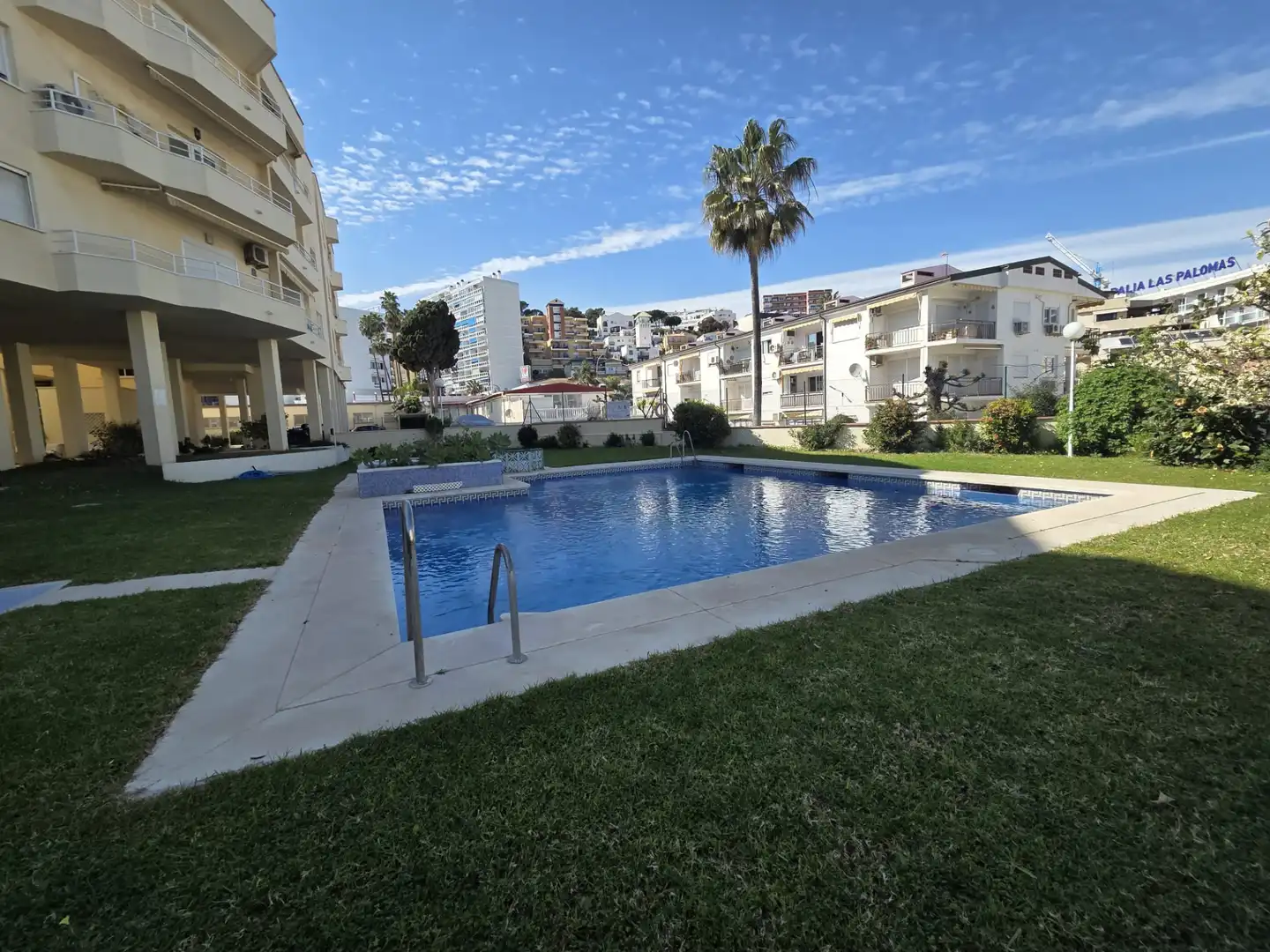 Piscina de Apartamento en venta en Torremolinos con Terraza, Trastero y Horno