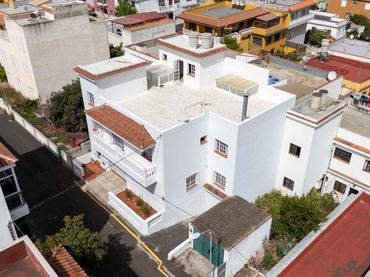 Xalet amb balcó en venda a Calle Antonio Santos 6