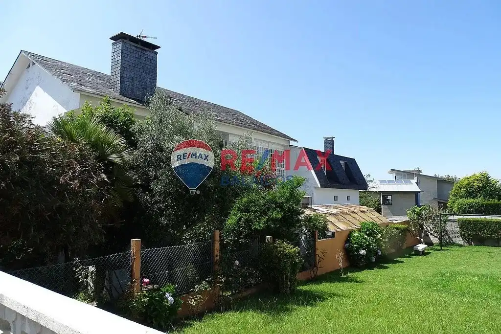 Vista exterior de Casa o chalet en venta en Vigo  con Jardín privado, Parquet y Terraza